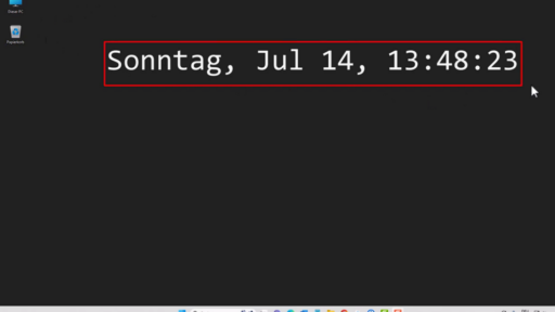 Große Uhr auf dem Desktop Windows 11